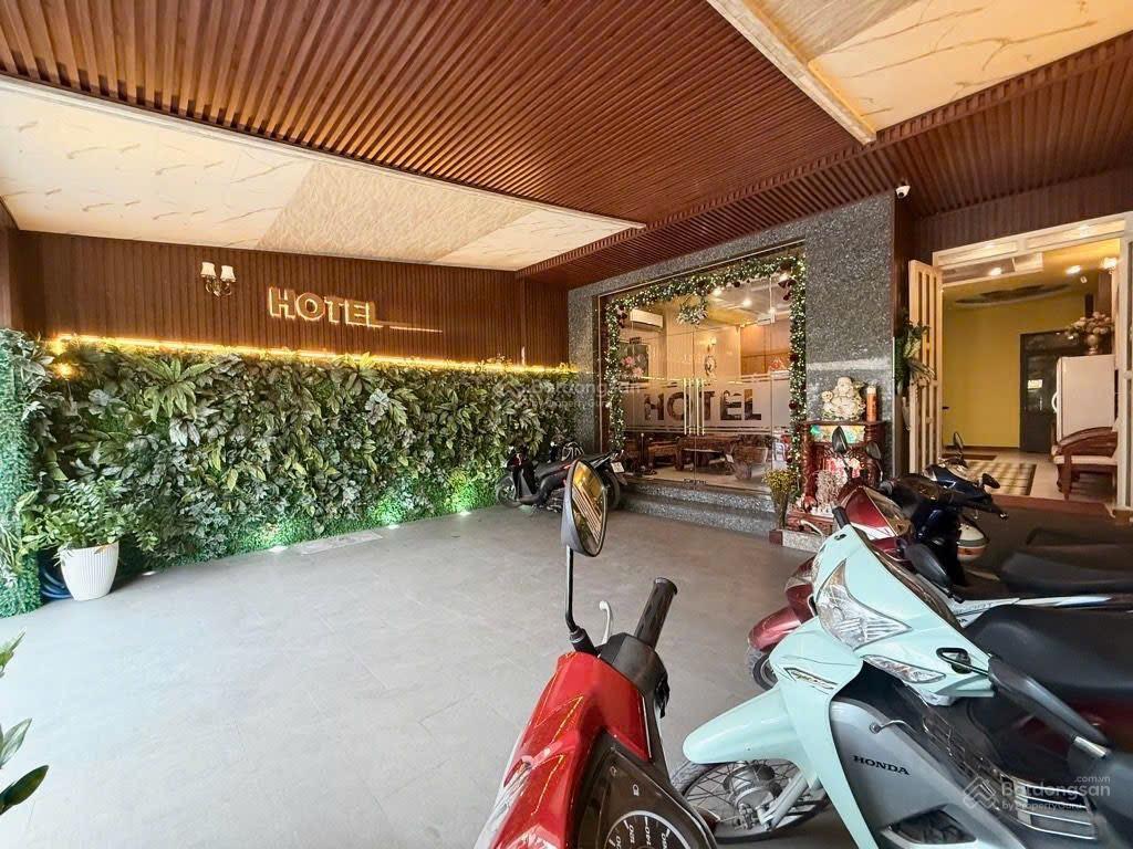 Bán gấp khách sạn mặt tiền gò vấp  200m2(8x25m)  gần lotte mart nguyễn văn lượng chỉ 36 tỷ tl