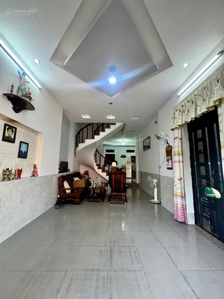 Bán gấp nhà biệt thự sân vườn 110m2 hẻm xe hơi phan huy ích gò vấp chỉ 9 tỷ 500 tl