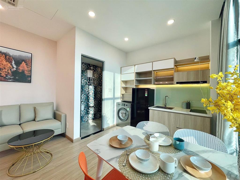 Bán tòa chdv cao cấp, ngang 6.4x18m, gần ga t3 sân bay 15p, thực thu 100tr/tháng chỉ hơn 21 tỷ tl