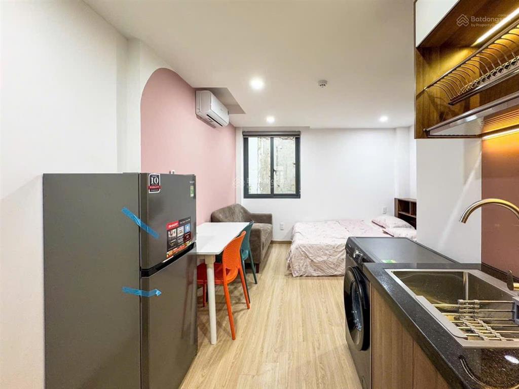 Bán tòa chdv cao cấp, ngang 6.4x18m, gần ga t3 sân bay 15p, thực thu 100tr/tháng chỉ hơn 21 tỷ tl