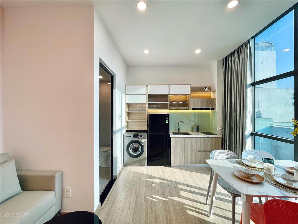 Bán tòa chdv cao cấp, ngang 6.4x18m, gần ga t3 sân bay 15p, thực thu 100tr/tháng chỉ hơn 21 tỷ tl