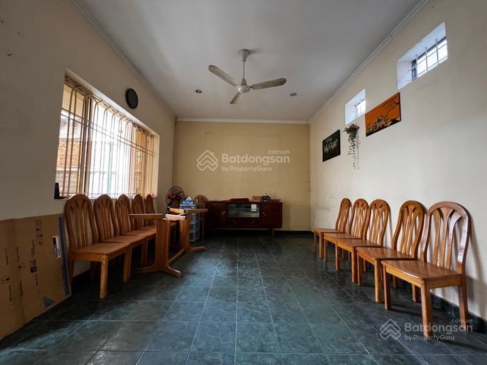 Bán biệt thự cổ tân bình  dt 470m2, ngang khủng 14x35m vuông, đường 8m thông, chỉ 80tr/m2 tl