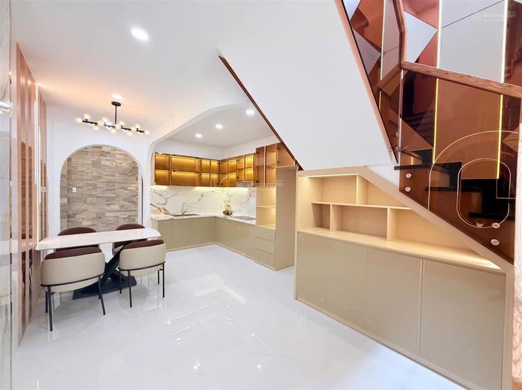 Bán nhà gò vấp  nhà đẹp 4 tầng 70m2 ngay emart phan huy ích chỉ 8 tỷ x tl