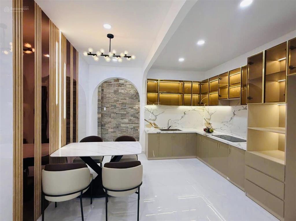Bán nhà gò vấp  nhà đẹp 4 tầng 70m2 ngay emart phan huy ích chỉ 8 tỷ x tl