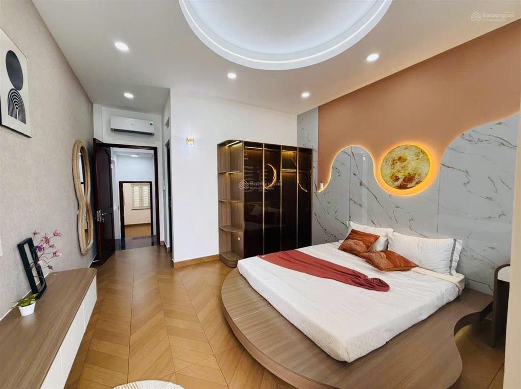Bán nhà gò vấp  nhà đẹp 4 tầng 70m2 ngay emart phan huy ích chỉ 8 tỷ x tl