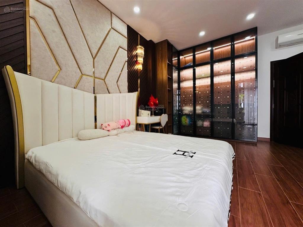 Biệt thự mini ngay cv làng hoa gò vấp, dt 6x20m xe tải thông chỉ 18 tỷ tl