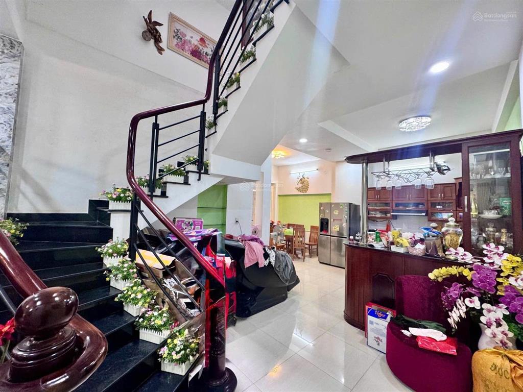 Chính chủ bán rẻ nhà gò vấp, 110m² 3 tầng hẻm xe hơi ngay chợ thạch đà chỉ 8 tỷ 200 tl