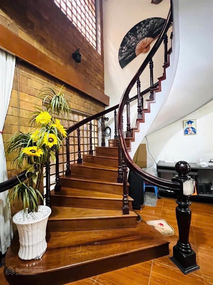 Định cư mỹ bán gấp biệt thự cổ mặt tiền kinh doanh phạm ngũ lão, ngang khủng 8m, 29 tỷ tl