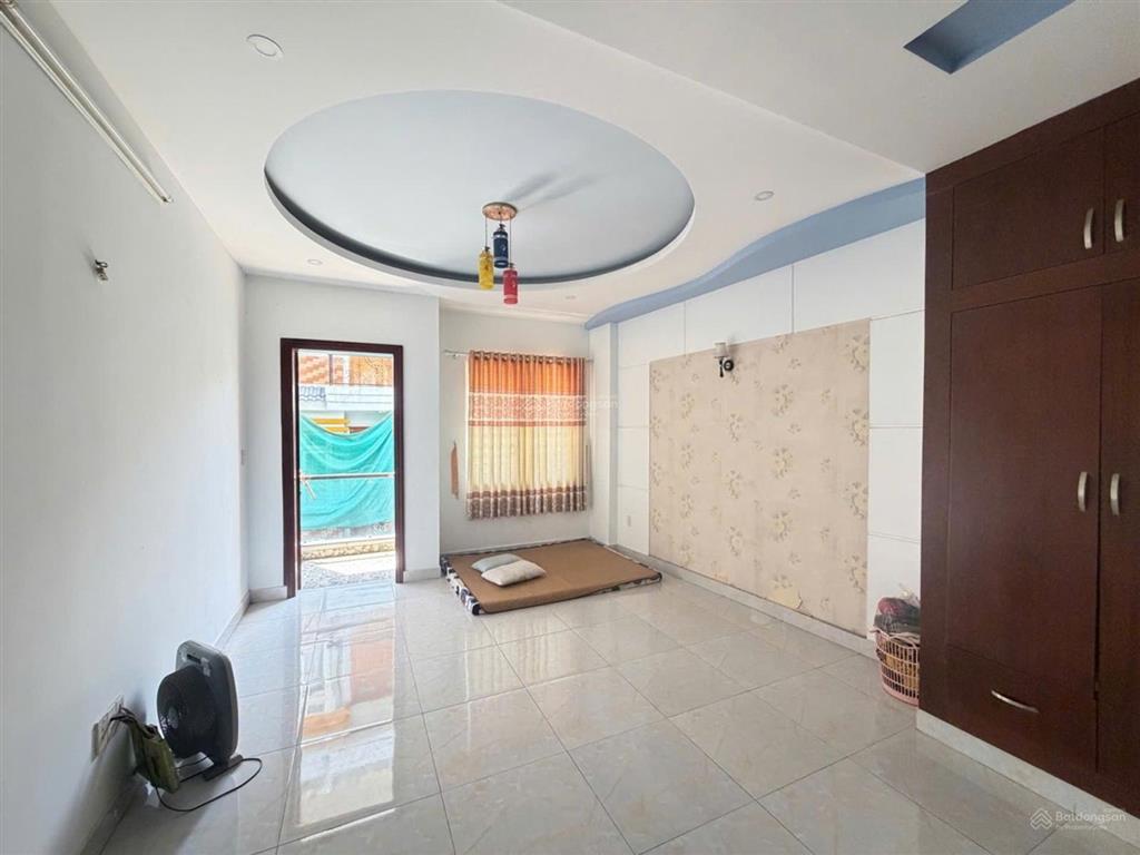 Bán nhà tân bình 75m² 4 tầng ngang 5m hẻm xe hơi ngủ nhà giá 9 tỷ còn bớt