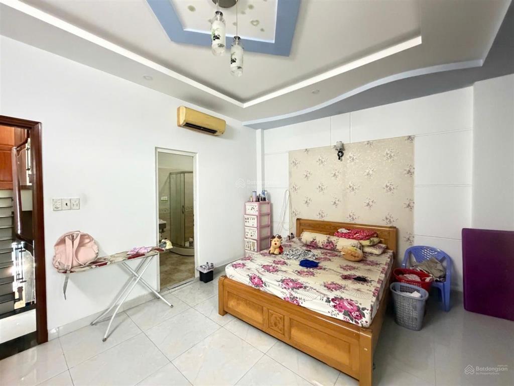 Bán nhà tân bình 75m² 4 tầng ngang 5m hẻm xe hơi ngủ nhà giá 9 tỷ còn bớt