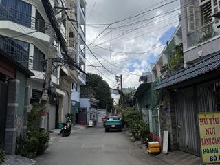 Bán nhà gò vấp chính chủ 5 tầng, 4x18m, xe tải thông gần công viên làng hoa chỉ 8 tỷ