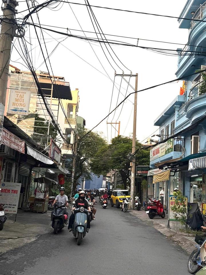 Bán đất gò vấp tặng nhà 2 tầng 100m2 đường 8m có lề sát mặt tiền phạm văn bạch nhỉnh 10 tỷ tl