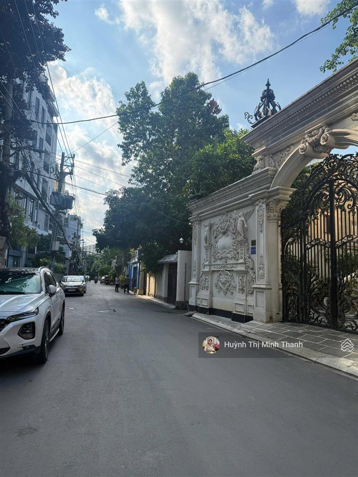Biệt thự châu âu đẳng cấp  trung tâm p7 tân bình  396m2  thang máy hồ bơi sân vườn hơn 60 tỷ
