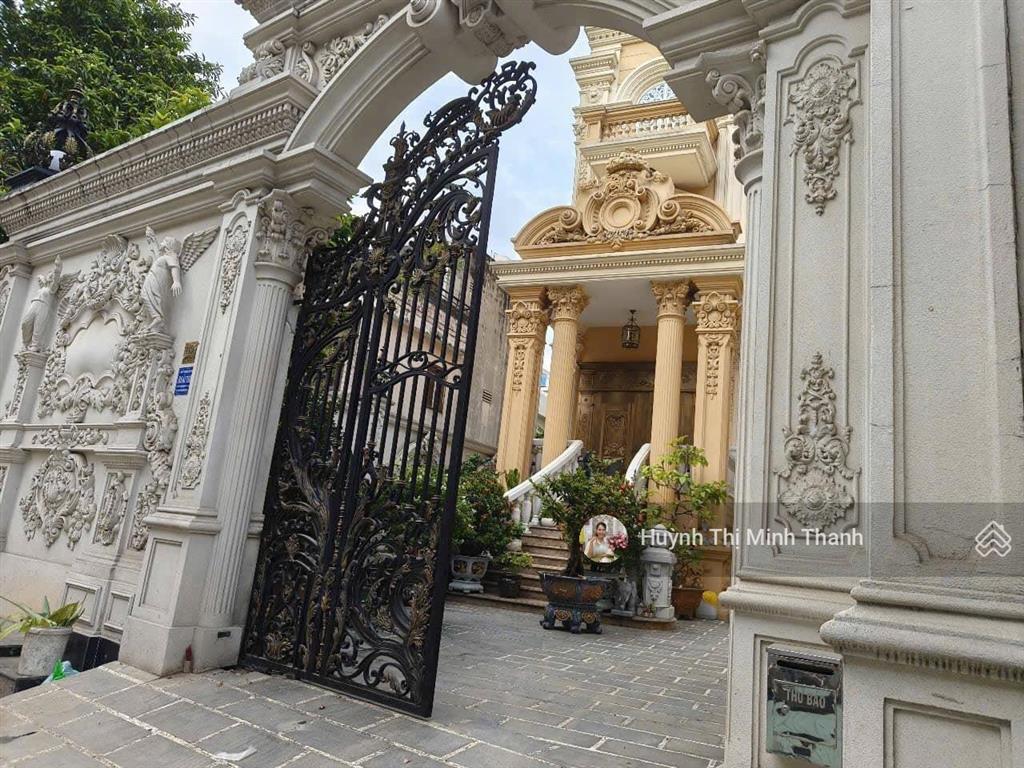 Biệt thự châu âu đẳng cấp  trung tâm p7 tân bình  396m2  thang máy hồ bơi sân vườn hơn 60 tỷ