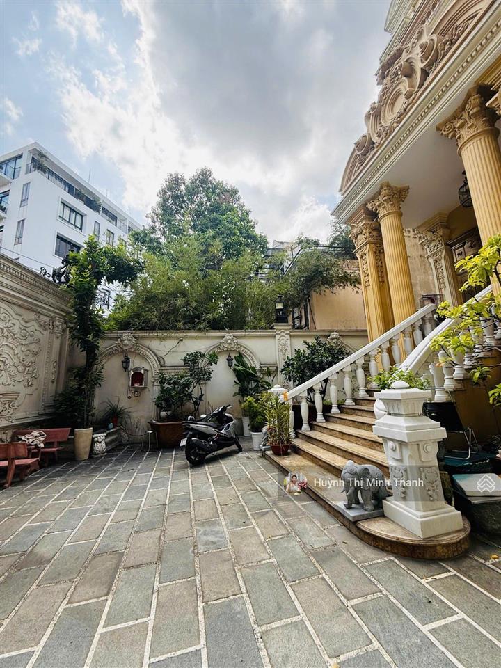 Biệt thự châu âu đẳng cấp, 396m2 hầm 5 tầng, thang máy hồ bơi sân vườn full nội thất chỉ 66 tỷ tl
