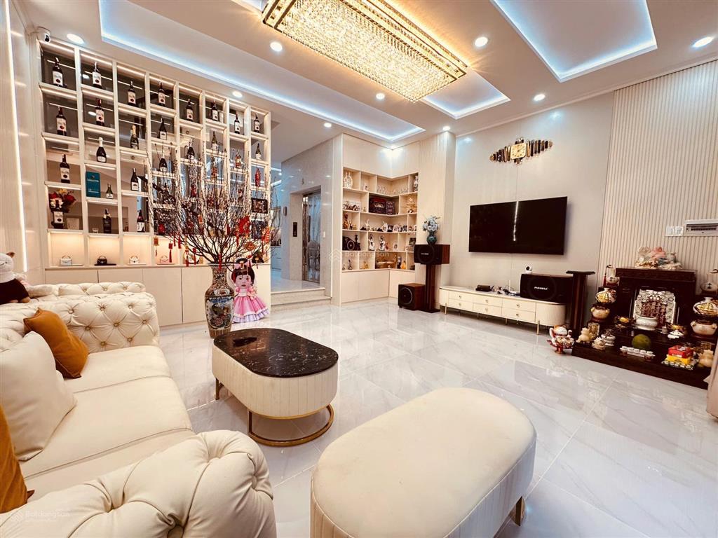 Gấp bán biệt thự mini 4 tầng có thang máy  6 x 18m vuông  xe tải quang trung gò vấp, 16.5 tỷ tl