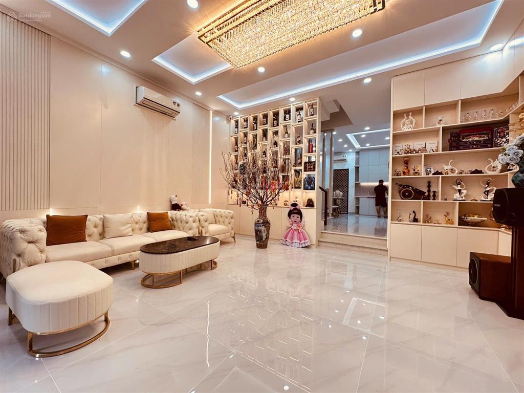 Gấp bán biệt thự mini 4 tầng có thang máy  6 x 18m vuông  xe tải quang trung gò vấp, 16.5 tỷ tl