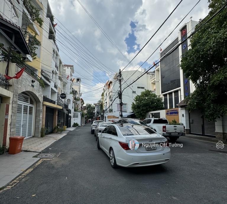 Bán nhà ngô tất tố, ngay cầu thị nghè, (5.8x15m) 95m2, 100tr/m2, tiện xây mới 5 lầu