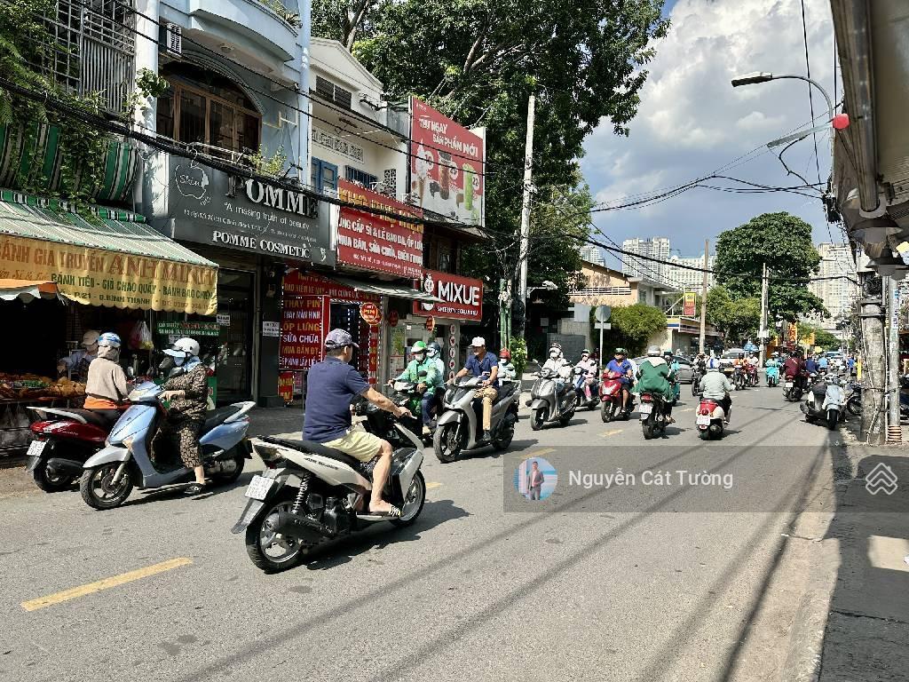 Bán nhà ngô tất tố, ngay cầu thị nghè, (5.8x15m) 95m2, 100tr/m2, tiện xây mới 5 lầu