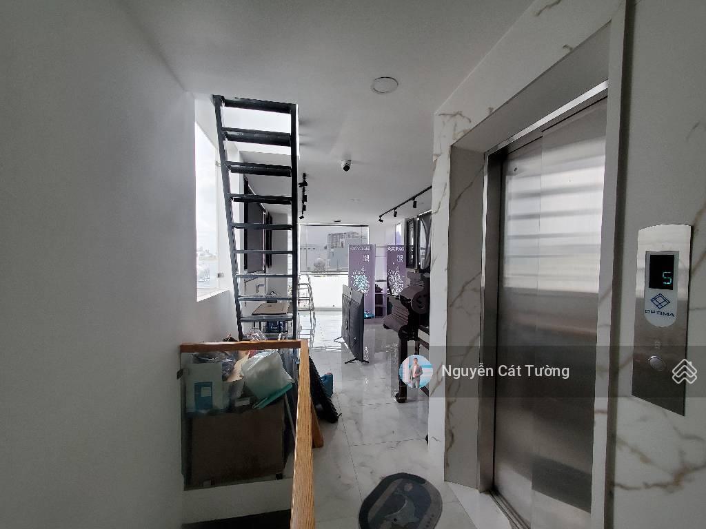 Bán nhà hẻm oto 6m ngay đại học hutech  nguyễn gia trí nối dài. 6 tầng, thang máy, chdv 65tr/tháng