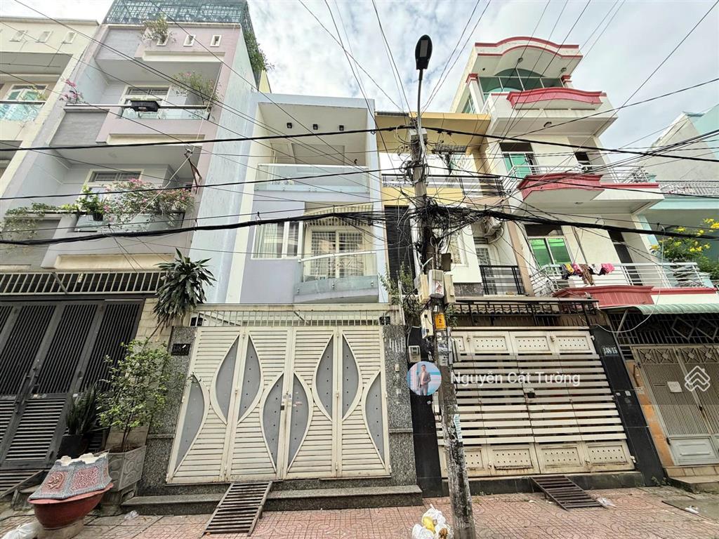 Bán nhà nguyễn xí, 4 tầng ,ngay chung cư richmond ,hxh 8m, gần 1 trục tới ngay đại học hutech.