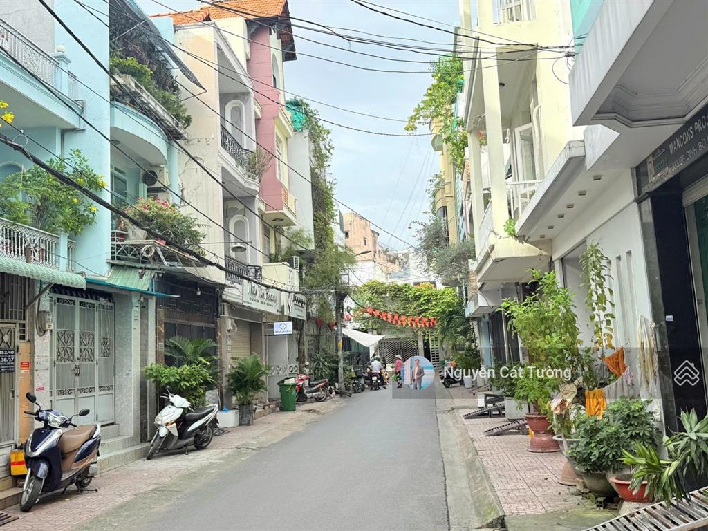 Bán nhà nguyễn xí, 4 tầng ,ngay chung cư richmond ,hxh 8m, gần 1 trục tới ngay đại học hutech.