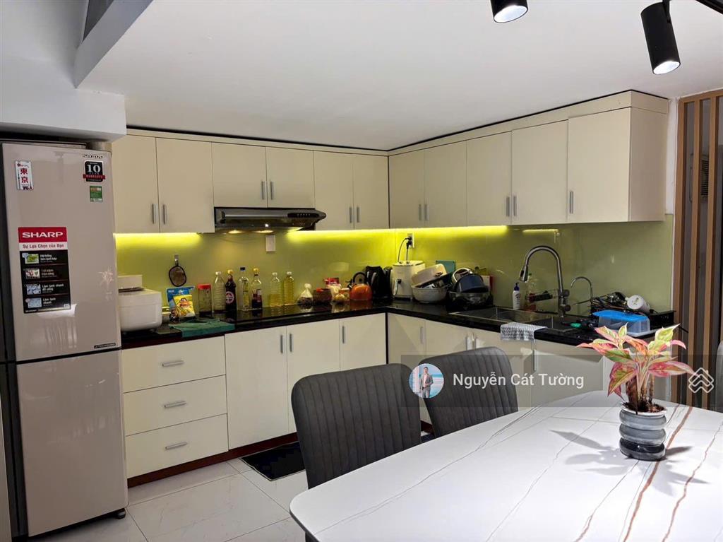 Bán nhà nguyễn xí, 4 tầng ,ngay chung cư richmond ,hxh 8m, gần 1 trục tới ngay đại học hutech.