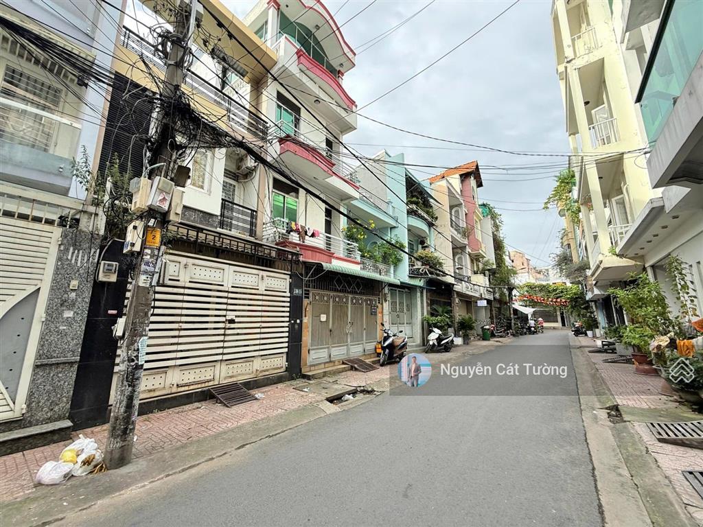 Bán nhà nguyễn xí, 4 tầng ,ngay chung cư richmond ,hxh 8m, gần 1 trục tới ngay đại học hutech.