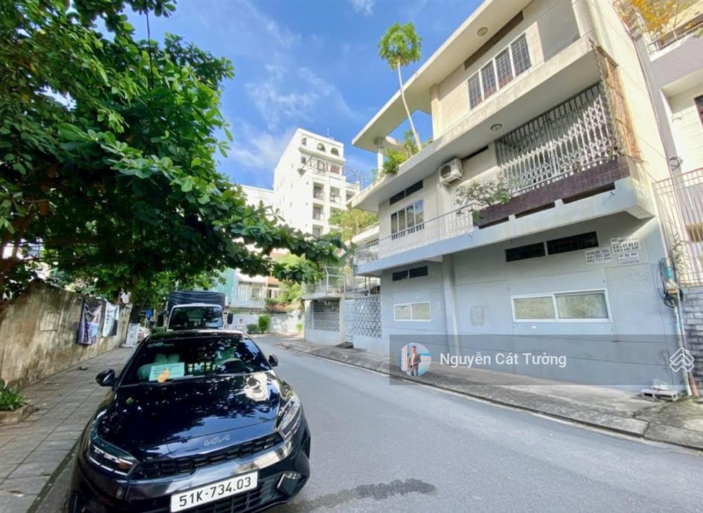 Bán nhà ngay đại học hutech, 90m2, oto ngủ trong nhà, 4.2x22m, 2 tầng, tiện xây mới 5 tầng.