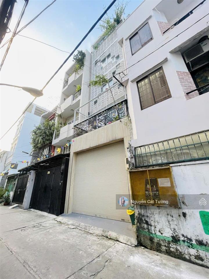 Bán nhà ngay đại học hutech, 90m2, oto ngủ trong nhà, 4.2x22m, 2 tầng, tiện xây mới 5 tầng.