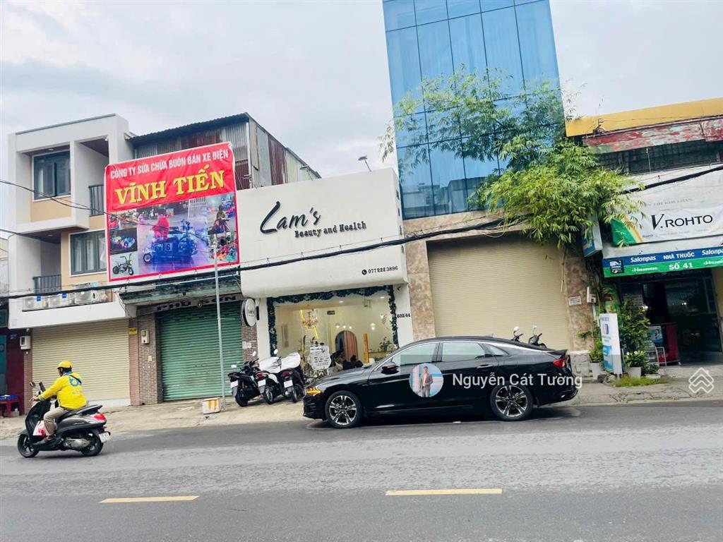 Bán nhà ngay metro văn thánh. 3 tầng  dt 46m2, đất ở 100%. cho thuê 15 triệu/th. khu an ninh
