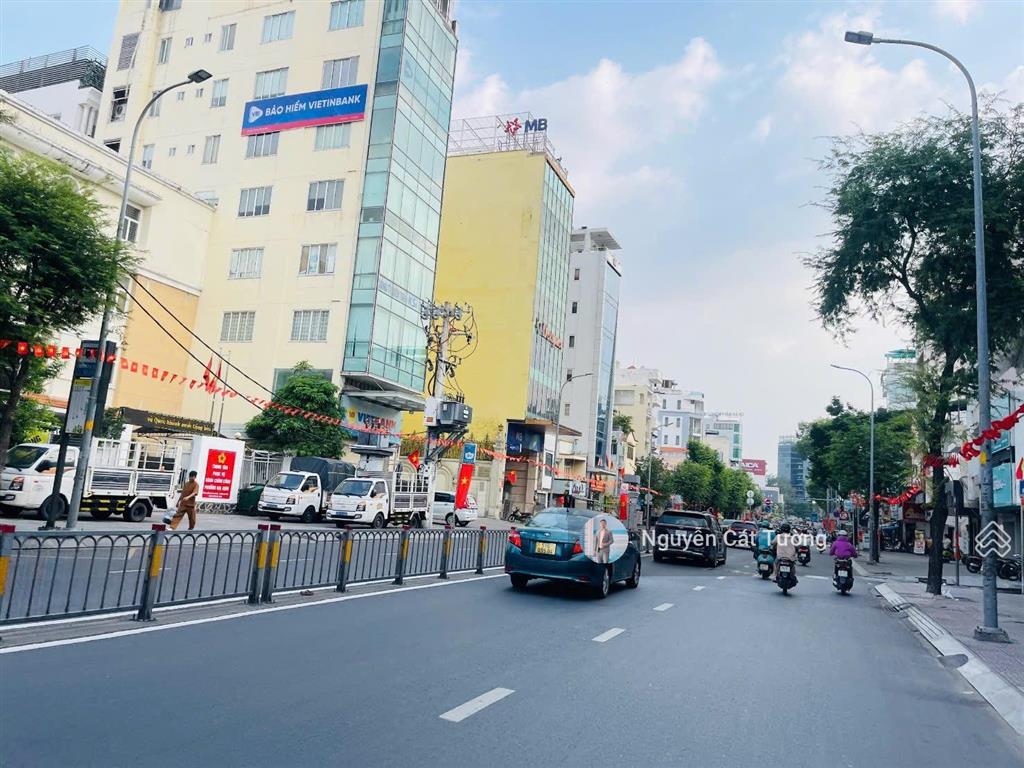 Bán nhà ngay cầu bông, 4 tầng btct, oto ngủ nhà, đường 8m gần trường đh mỹ thuật. phù hợp ở + vpct
