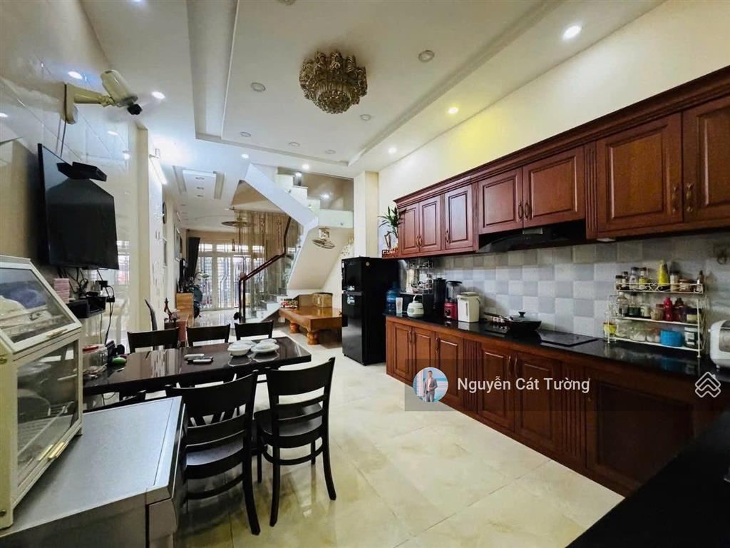 Bán nhà ngay cầu bông, 4 tầng btct, oto ngủ nhà, đường 8m gần trường đh mỹ thuật. phù hợp ở + vpct