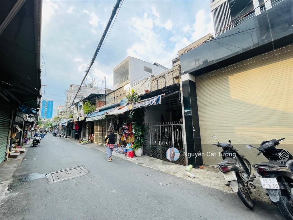 Bán nhà mt trần văn kỷ  dt 5x20m  dtsd 329m2  6 tầng btct  sân thượng 100m2  có thang máy