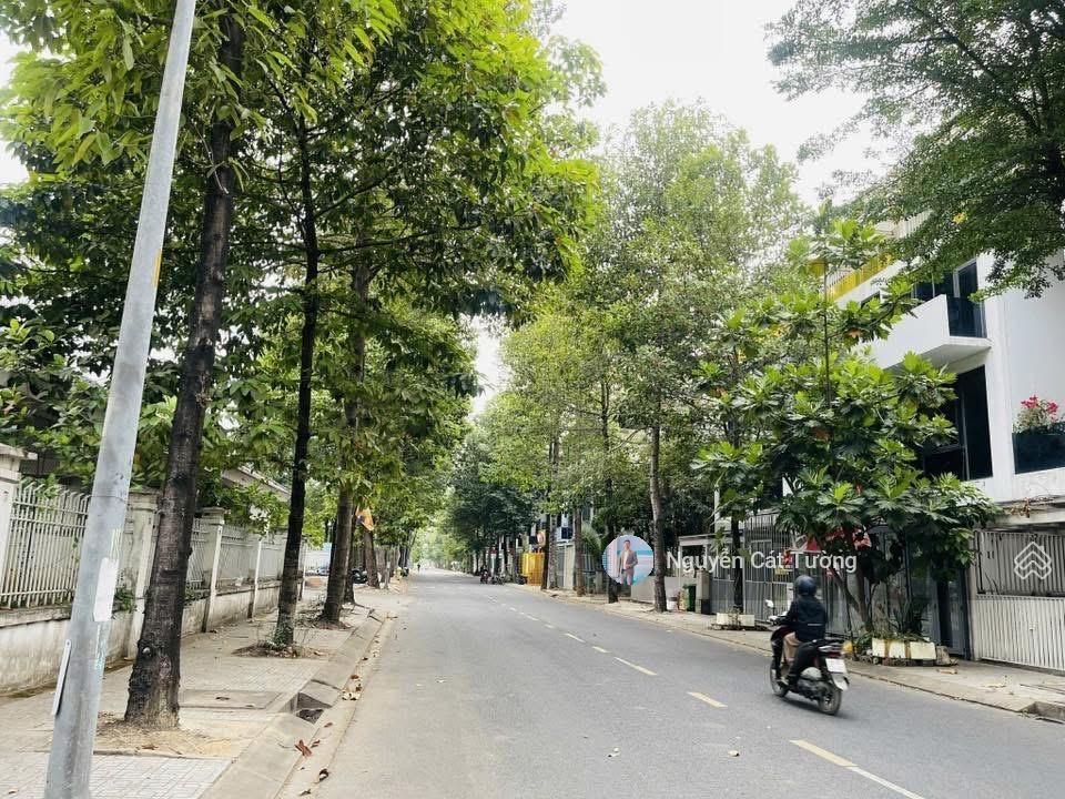 Bán đất khu đô thị cát lái, 5x22m (110m2), đường 12m, xây dựng tự do, nhỉnh 75tr/m2.