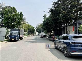 Bán biệt thự 235 đặng thuỳ trâm, ngang 10x20m, 4 tầng, cách bờ kè rạch xuyên tâm 50m nhỉnh 150tr/m2