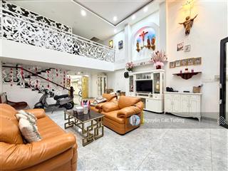 Bán nhà 5 tầng, đường oto 6m, gần công viên gia định 300m, chủ ngộp gấp bán.