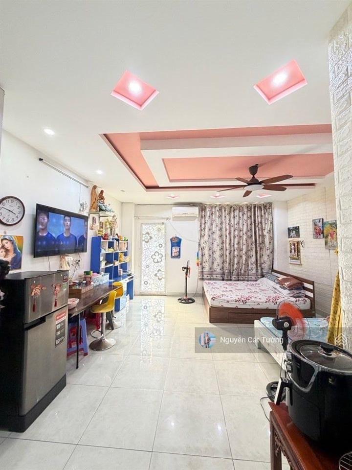 Bán nhà 5 tầng, đường oto 6m, gần công viên gia định 300m, chủ ngộp gấp bán.