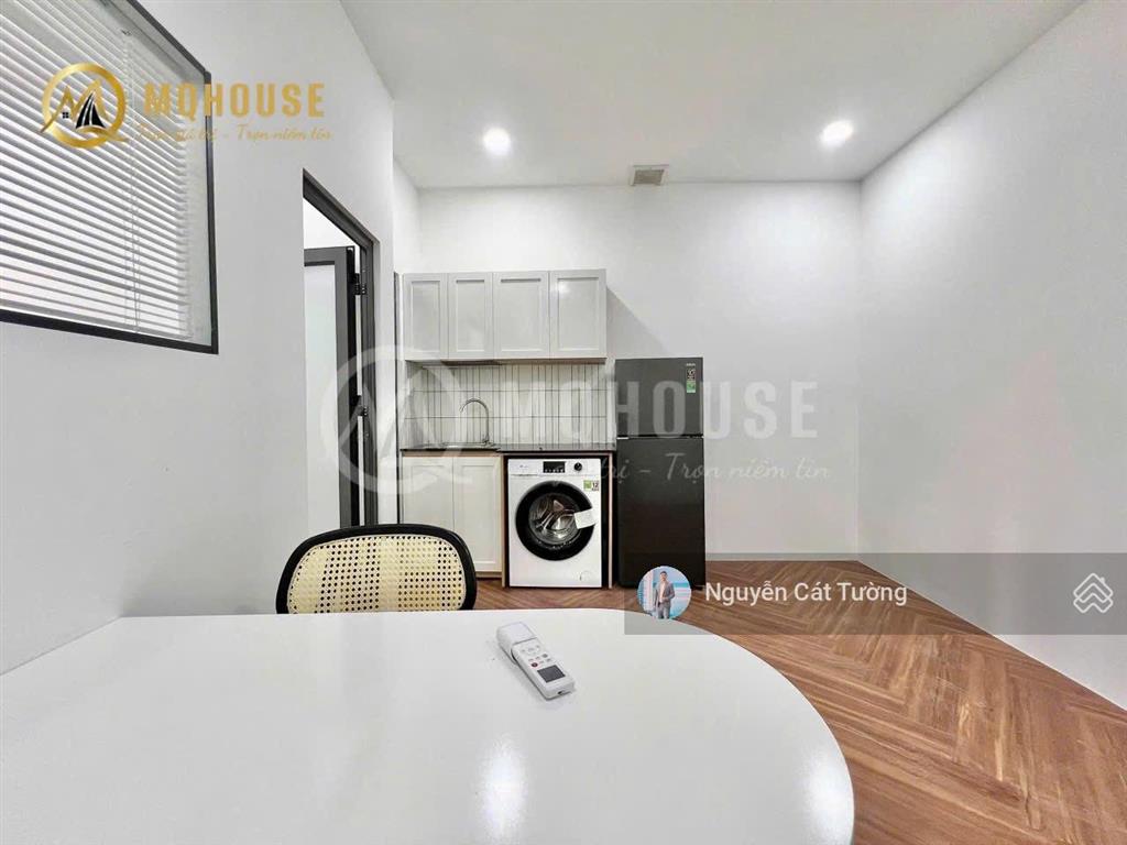 Căn phòng 1pn, 45m2, full nội thất, giặt riêng, ngay ngã tư hàng xanh