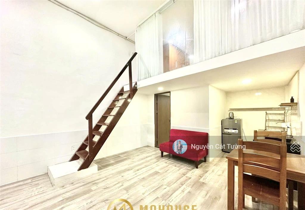 Duplex 70m2, ở được 5 người + 5 xe, ngay giáp quận 1, gác cao 2m, gần các trường đại học
