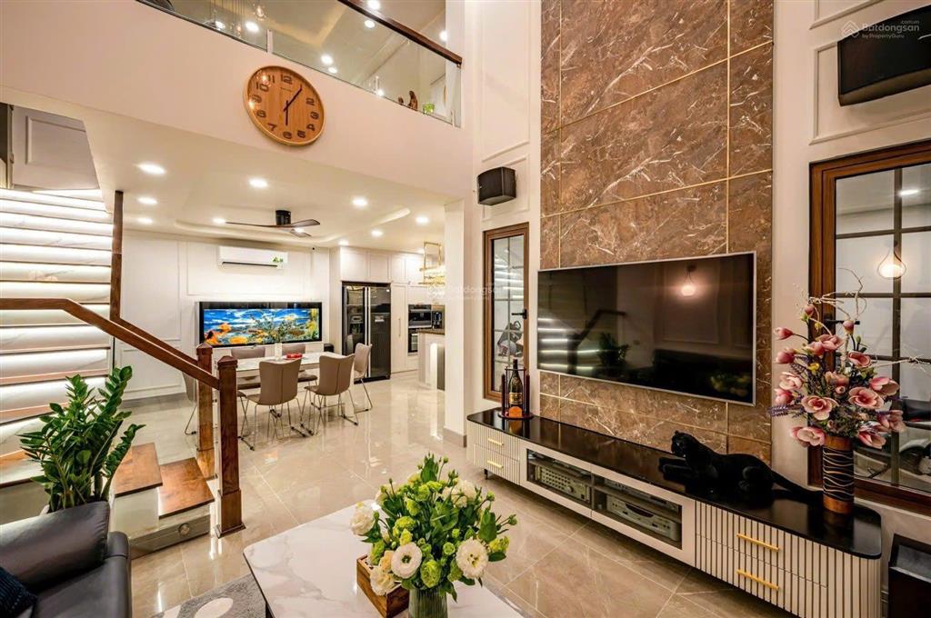 Bán gấp hồ hảo hớn, 3,1 tỷ, 53 m2, quận 1, nhà mới sang sửa, xách vali dọn vào ở ngay