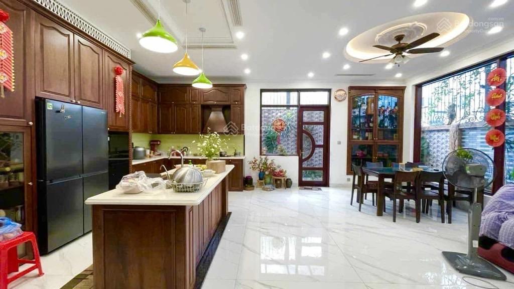Bán nhà phố minh khai, 105m, 7 tầng, mặt tiền 6.1m, thang máy, ô tô tránh, ở, kd, vp, giá tốt