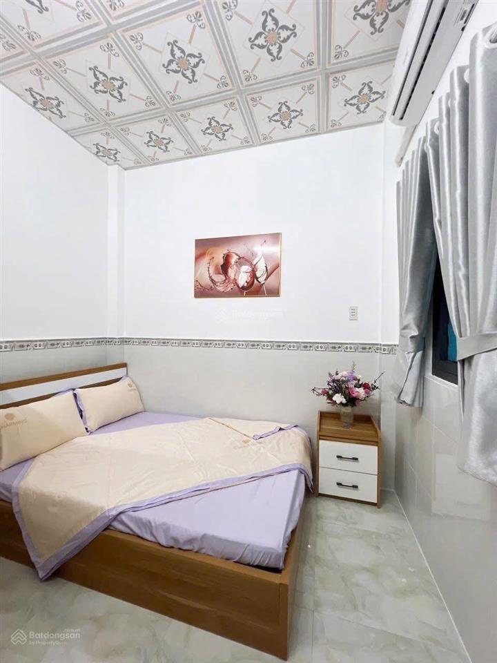 Sắp đi nước ngoài bán nhà đường nhất chi mai  tân bình / giá bán 3 tỷ 390 (sổ hồng riêng)