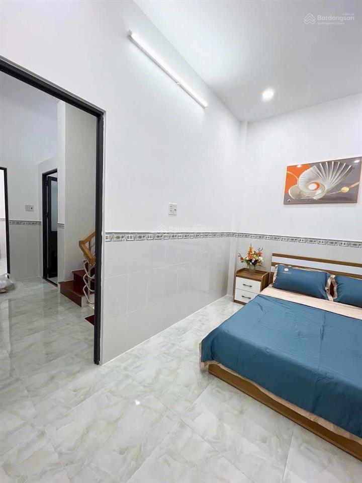 Sắp đi nước ngoài bán nhà đường nhất chi mai  tân bình / giá bán 3 tỷ 390 (sổ hồng riêng)