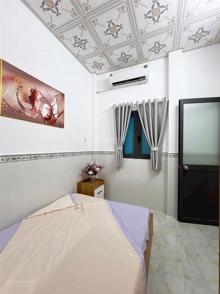 Sắp đi nước ngoài bán nhà đường nhất chi mai  tân bình / giá bán 3 tỷ 390 (sổ hồng riêng)