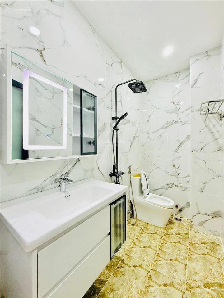 Sở hữu ngay căn nhà cạnh chợ phạm văn hai  quận tân bình / giá 3 tỷ 290 (60,2m2)