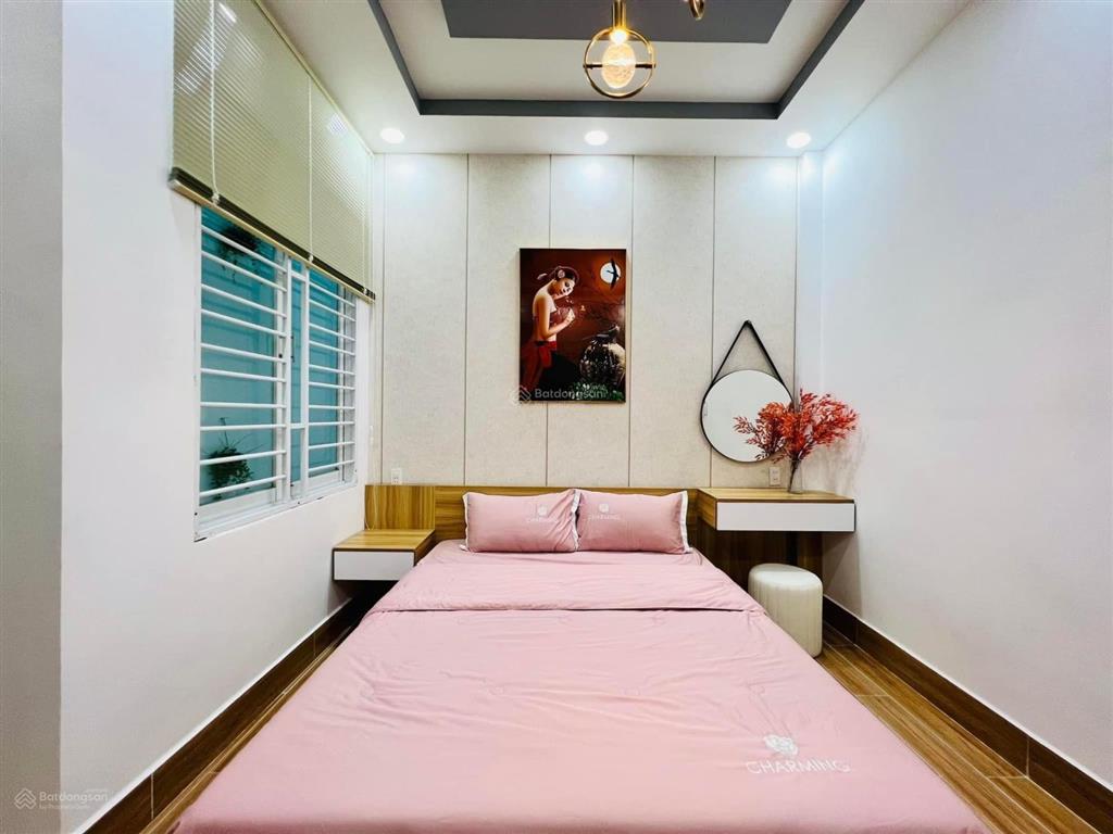 Mua ngay nhà đi!! qua tết đi nước ngoài bán nhà đường phạm văn đồng  quận gò vấp / giá 3 tỷ 300