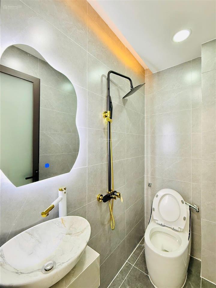 Mua ngay nhà đi!! qua tết đi nước ngoài bán nhà đường phạm văn đồng  quận gò vấp / giá 3 tỷ 300