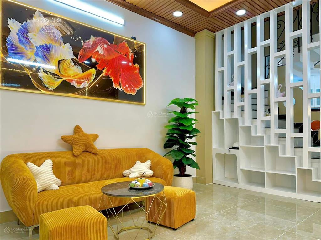 Chuẩn bị đi nước ngoài bán nhà trần bình trọng  quận bình thạnh / giá 2 tỷ 499 (sổ hồng riêng)