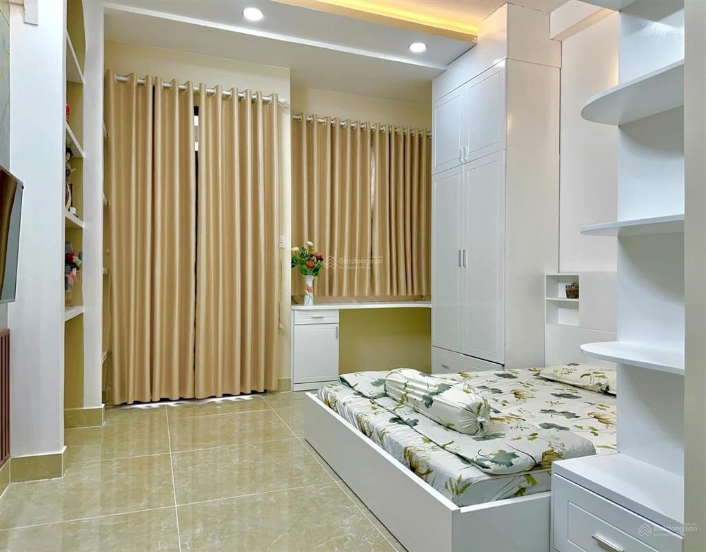 Chuẩn bị đi nước ngoài bán nhà trần bình trọng  quận bình thạnh / giá 2 tỷ 499 (sổ hồng riêng)
